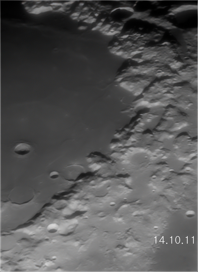 moon0018-02-32-08_g4_ap658-1.jpg