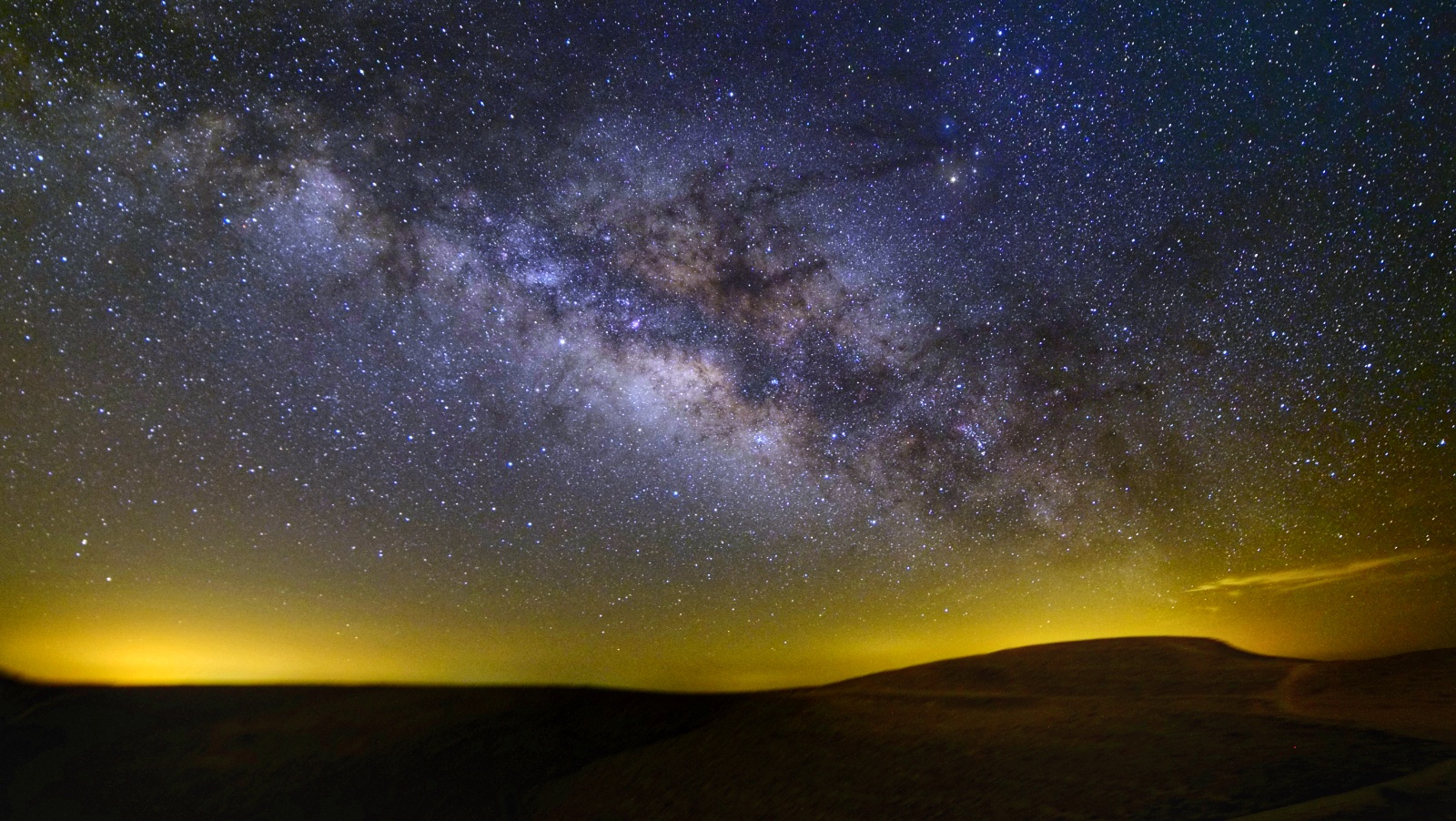 milkyway_israel_Wise_Obs_SY14mm_f4_FujiXE1_iso1600_180s_1shot_1600P.jpg