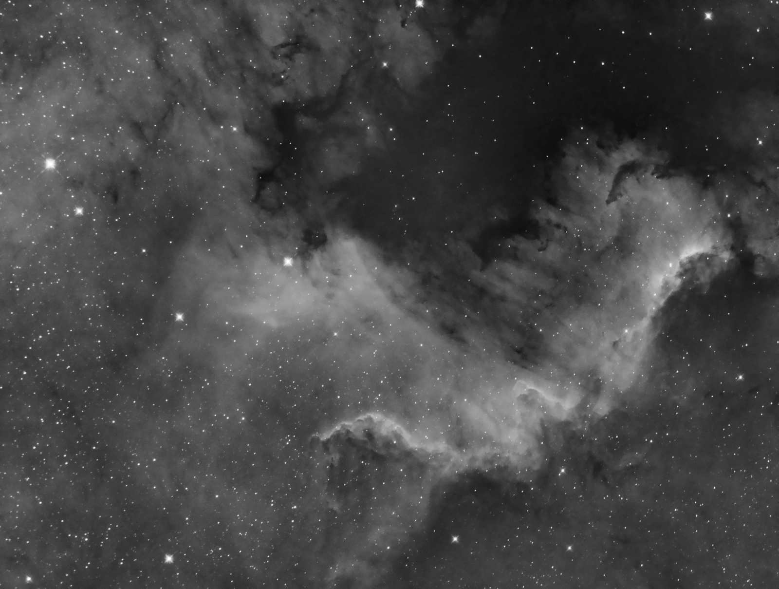 NGC7000_MT160F4_Paracorr_ST8300M_Baader_Ha_600s_7shot_1600p.jpg