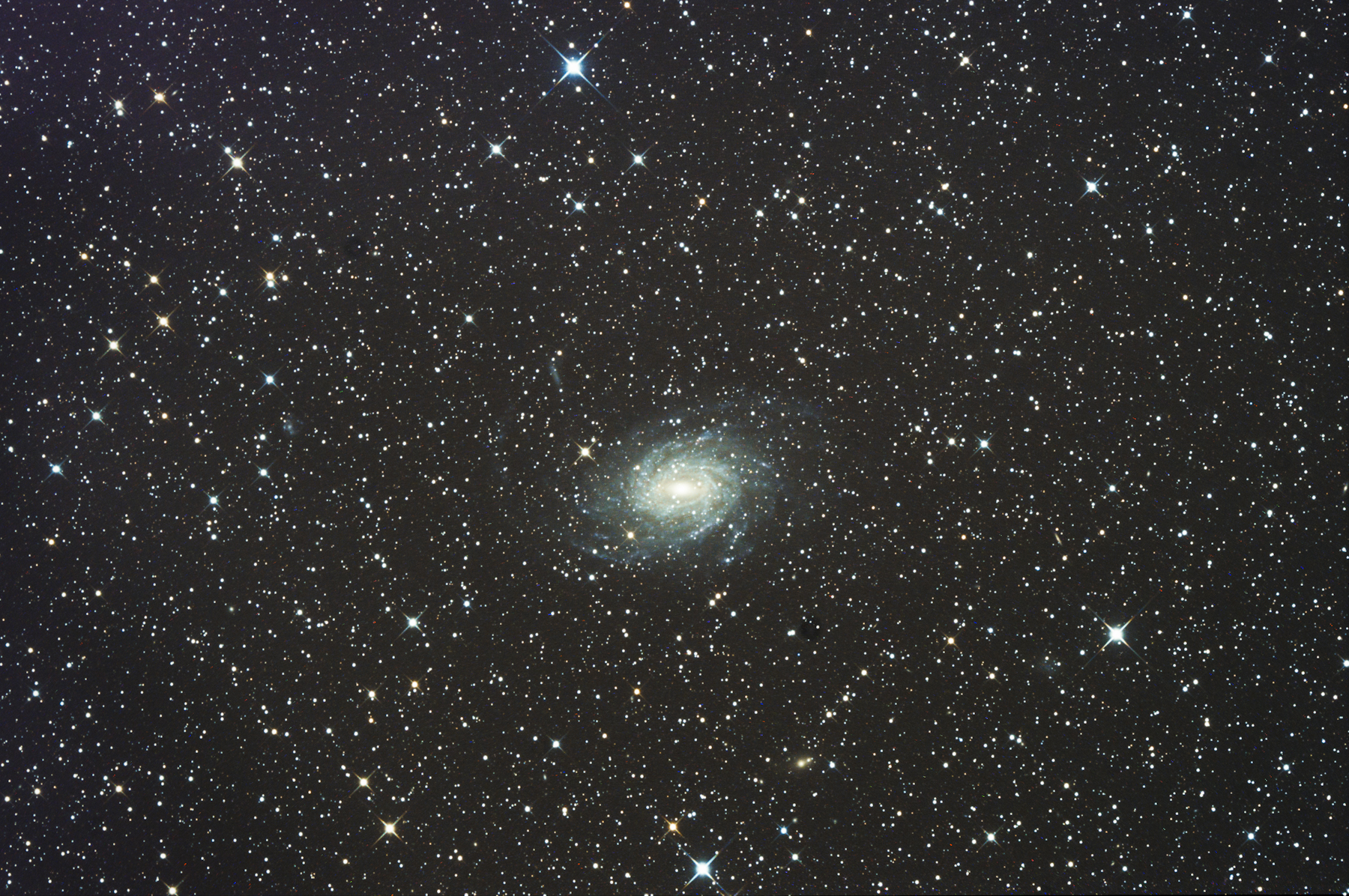 NGC6744_14sum_PS_LR.jpg