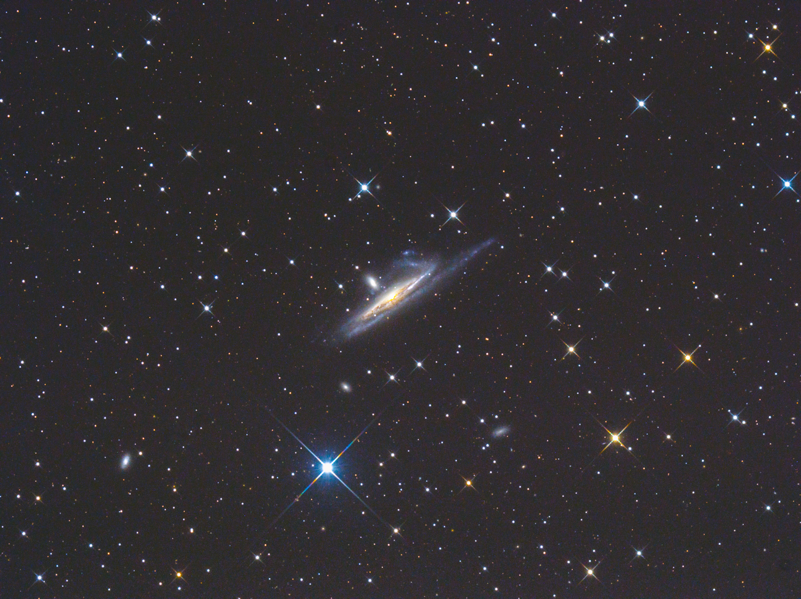 NGC1532_13sum_LR_LR_PS_LR_PS_LR-2.jpg